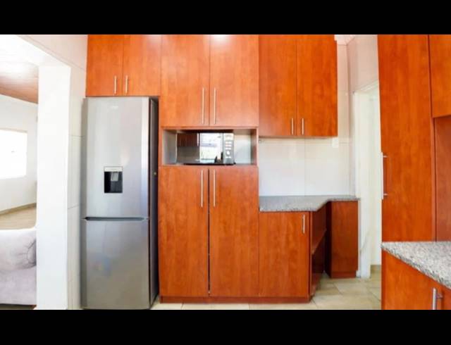 4 BEDROOM FREEHOLD FOR SALE IN SARNIA